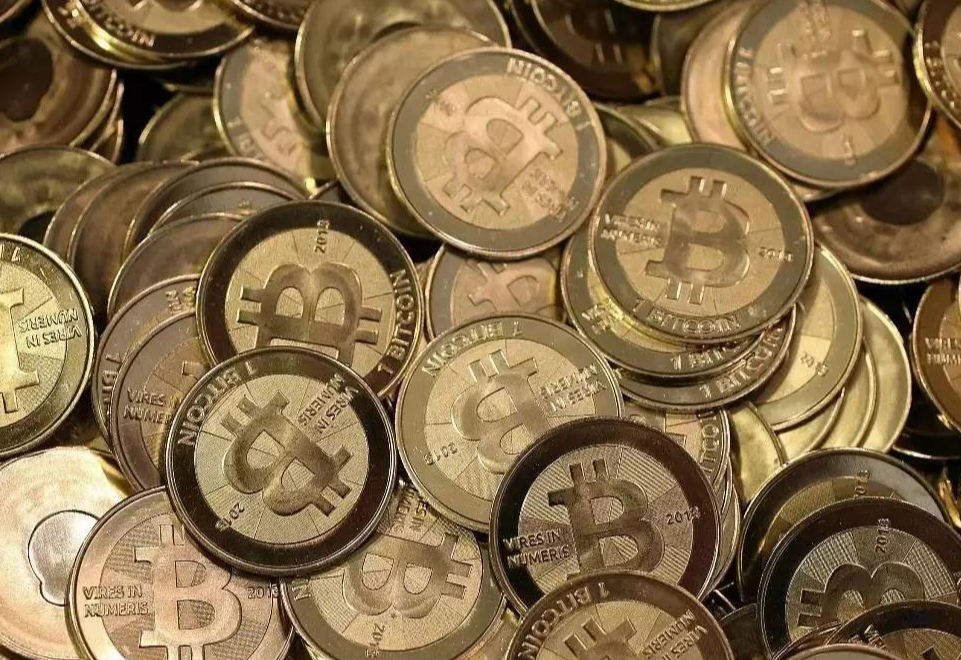 Bitcoin vs. Stocks: A Divergent Investment Journey