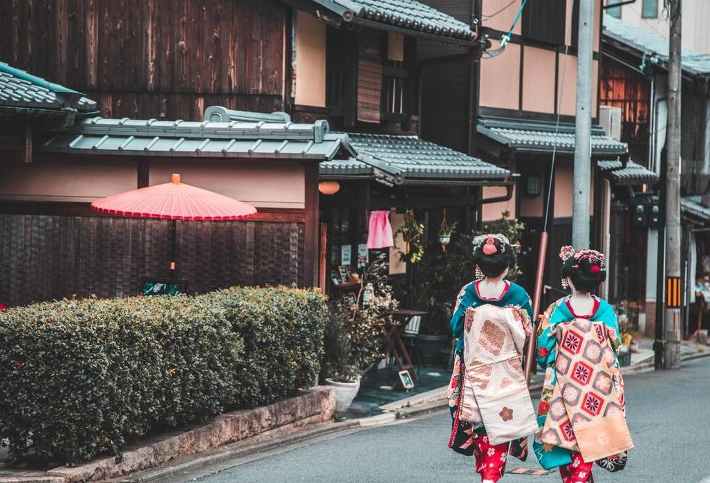 India GDP Up 5.4%, Record High — Eyes Japan in 2024?